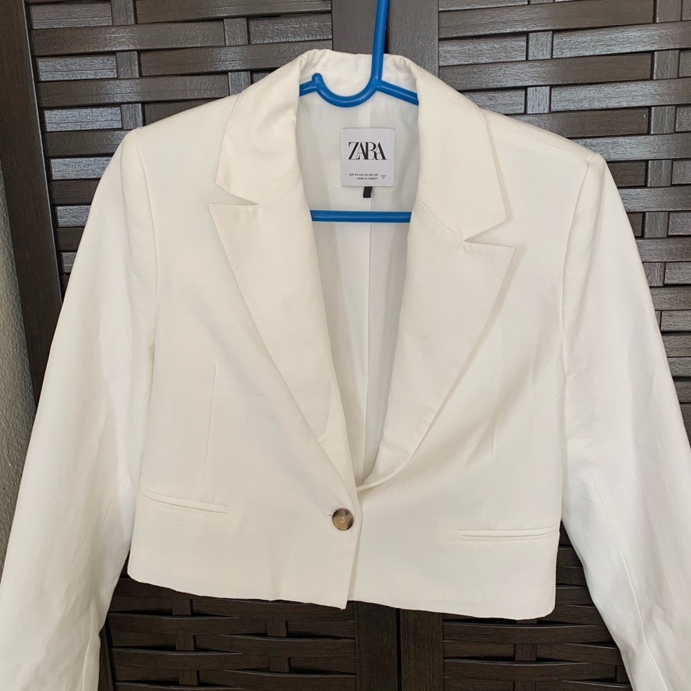 Zara crop blazer